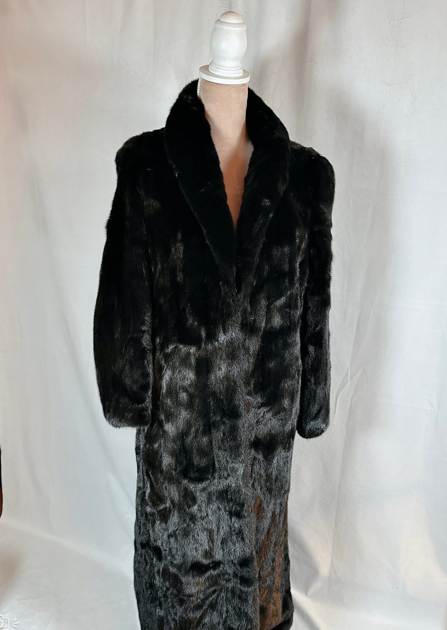 Blackglama Mink Fur Coat, Full Length Coat, Top Quality Fur, Woman Size S/M 4-6