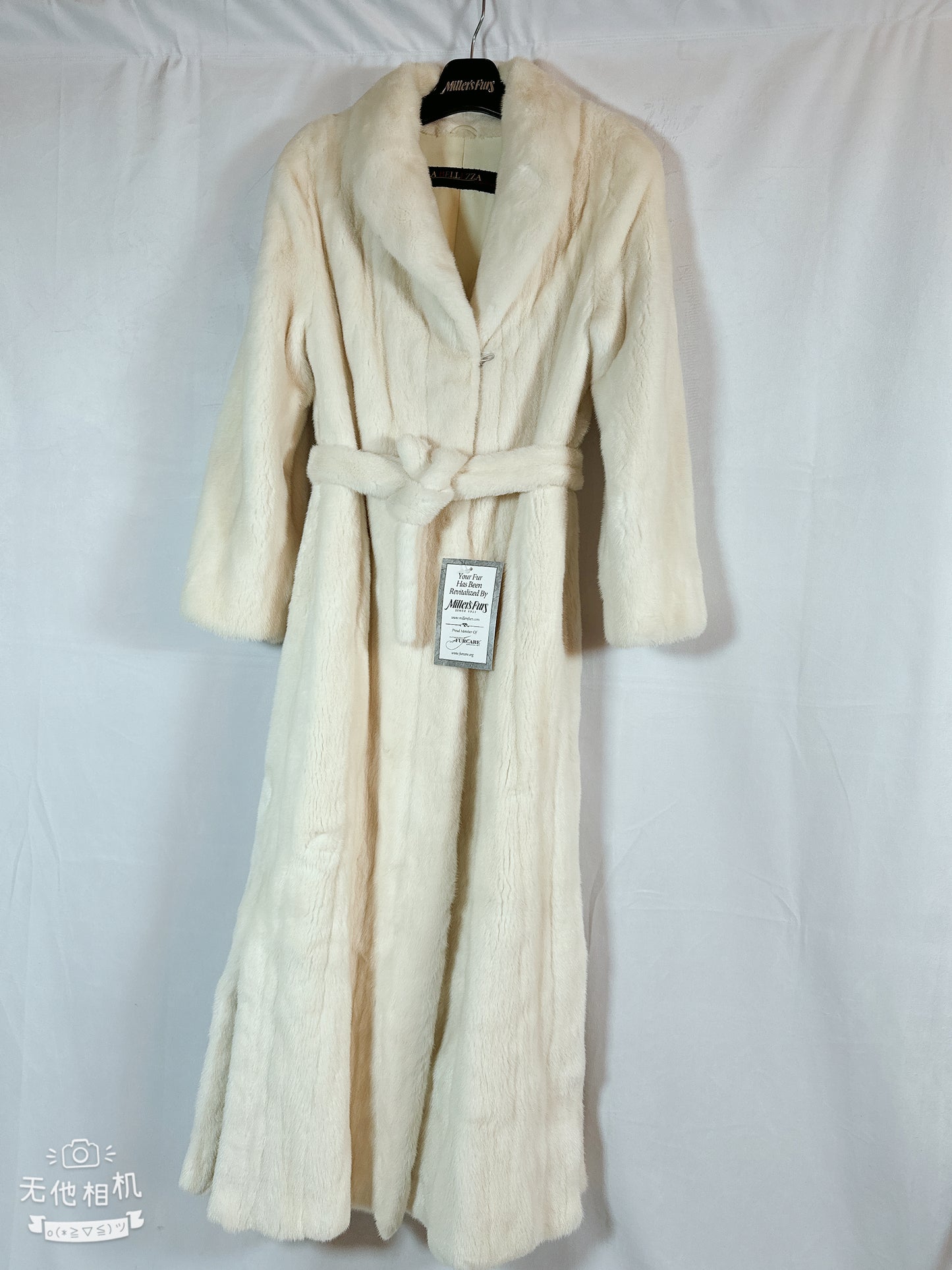 Mink Fur White Coat, Full Length Coat, High Quality Saga Fur, Size 4-6, Small to Medium