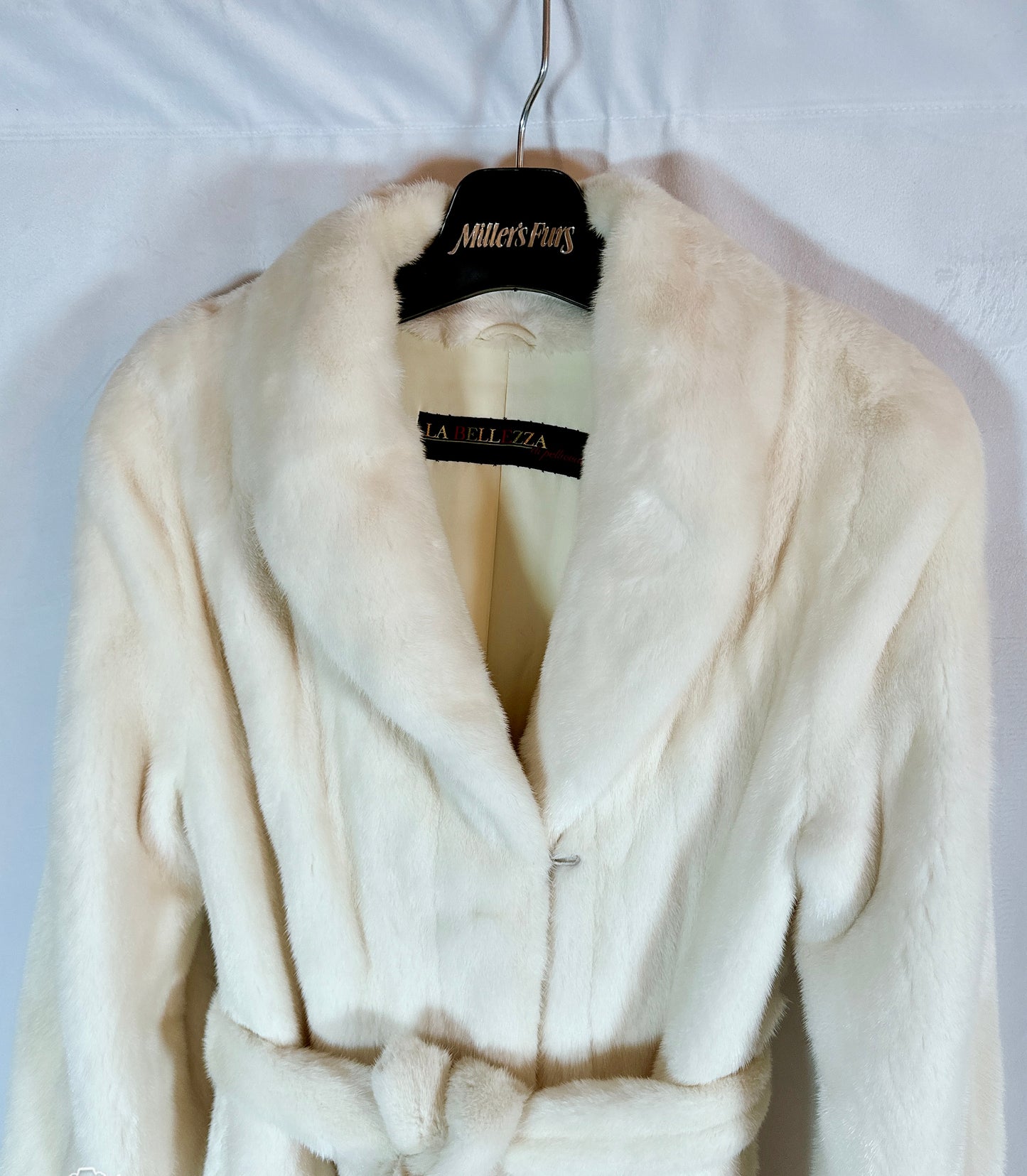 Mink Fur White Coat, Full Length Coat, High Quality Saga Fur, Size 4-6, Small to Medium