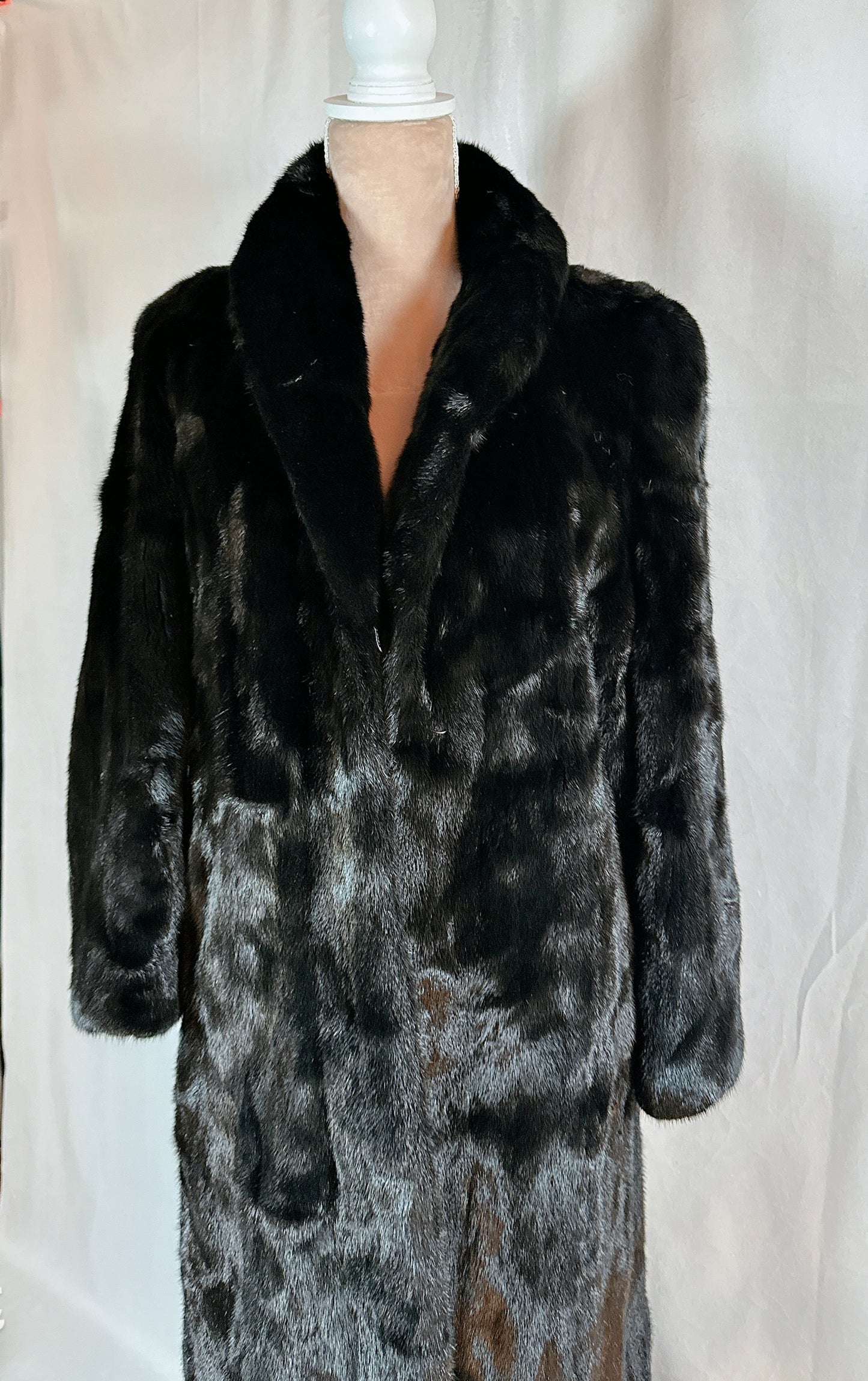 Blackglama Mink Fur Coat, Full Length Coat, Top Quality Fur, Woman Size S/M 4-6