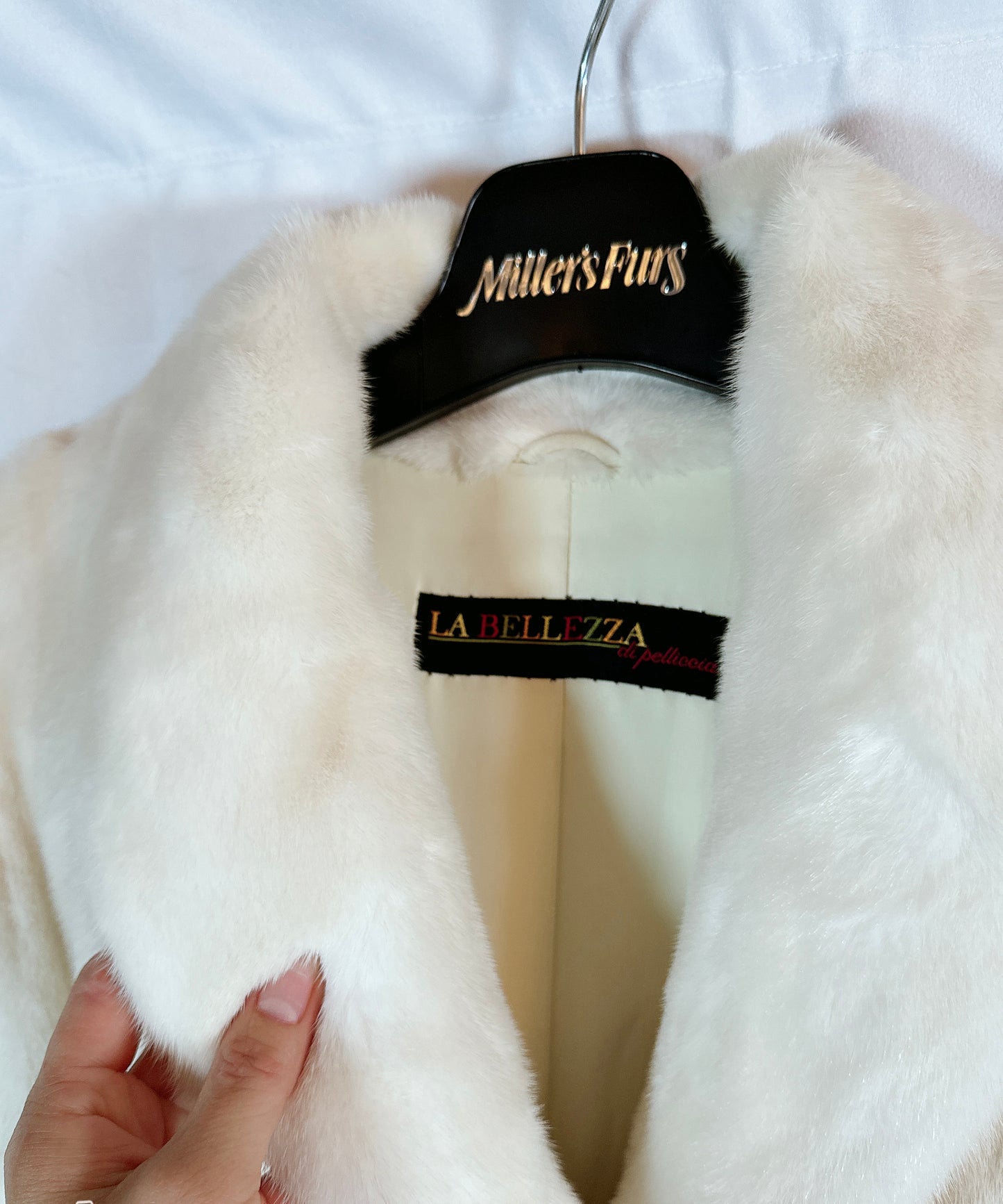 Mink Fur White Coat, Full Length Coat, High Quality Saga Fur, Size 4-6, Small to Medium