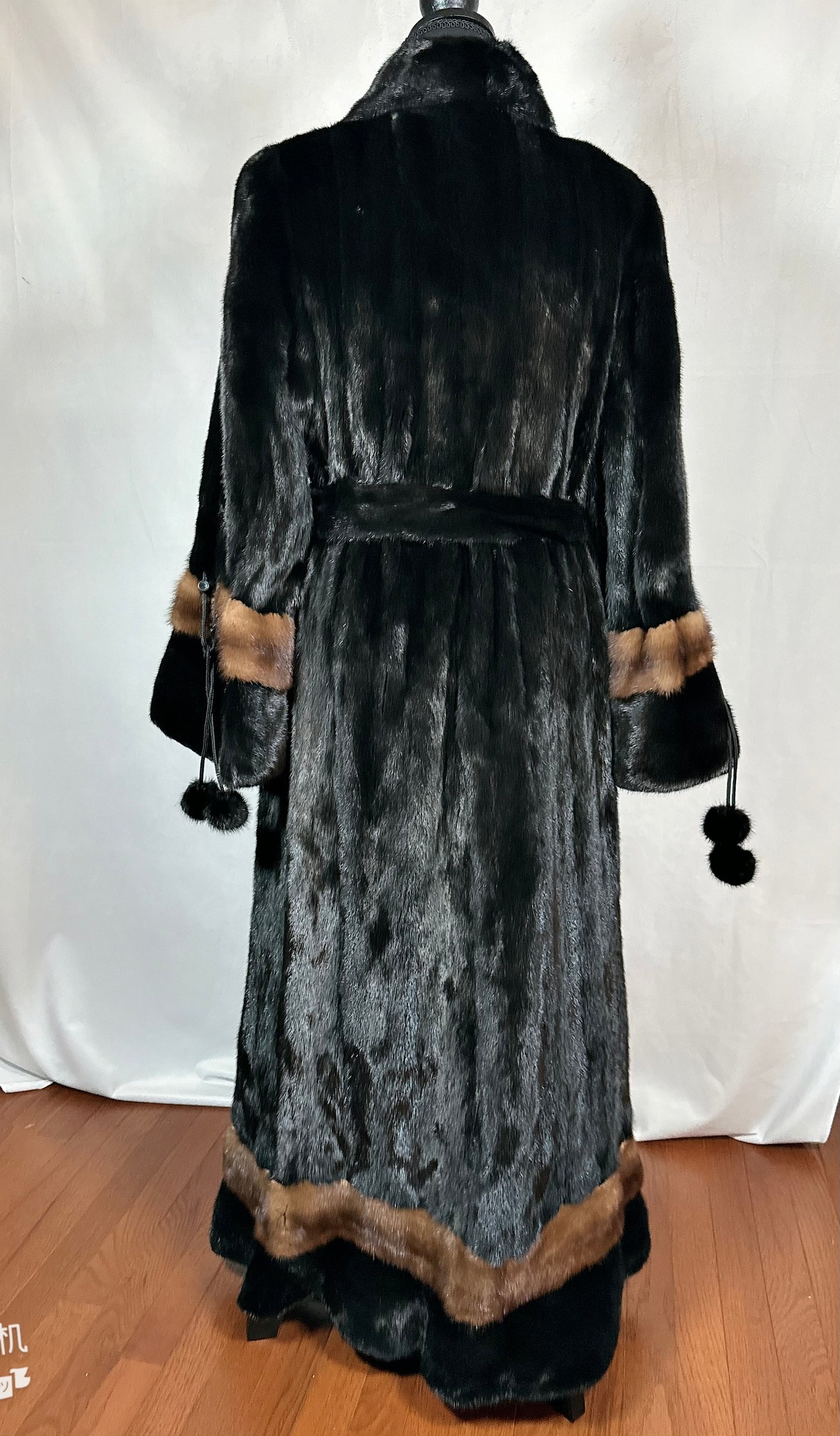 Blackglama Mink Fur Coat, Full Length Designer High Quality Black Brown Fur Coat