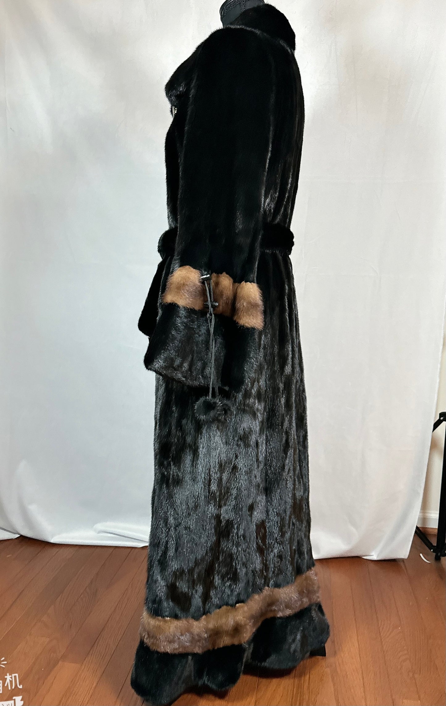 Blackglama Mink Fur Coat, Full Length Designer High Quality Black Brown Fur Coat